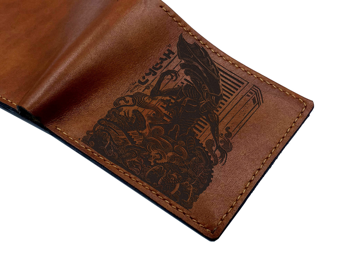 Alien xenomorph leather men wallet, customized gift ideas for men, Monster art present for him - Queen Xenomorph