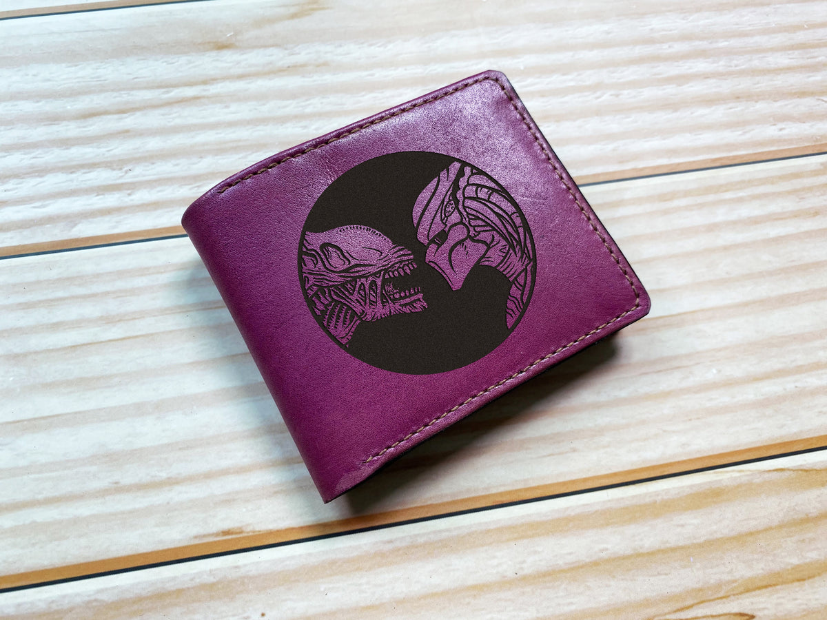Predator Alien symbol wallet, Xenomorph monster horror men's wallet, custom engraving wallet for husband, boyfriend